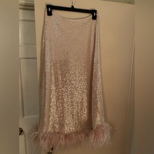 EUC Sequin and Feather skirt, sz 10